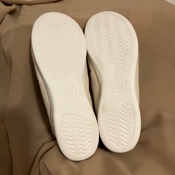 NWT Hey Dude Women’s Savannah Natural Gold Lightweight Slip-on Sneaker Size 7 - Picture 12 of 15